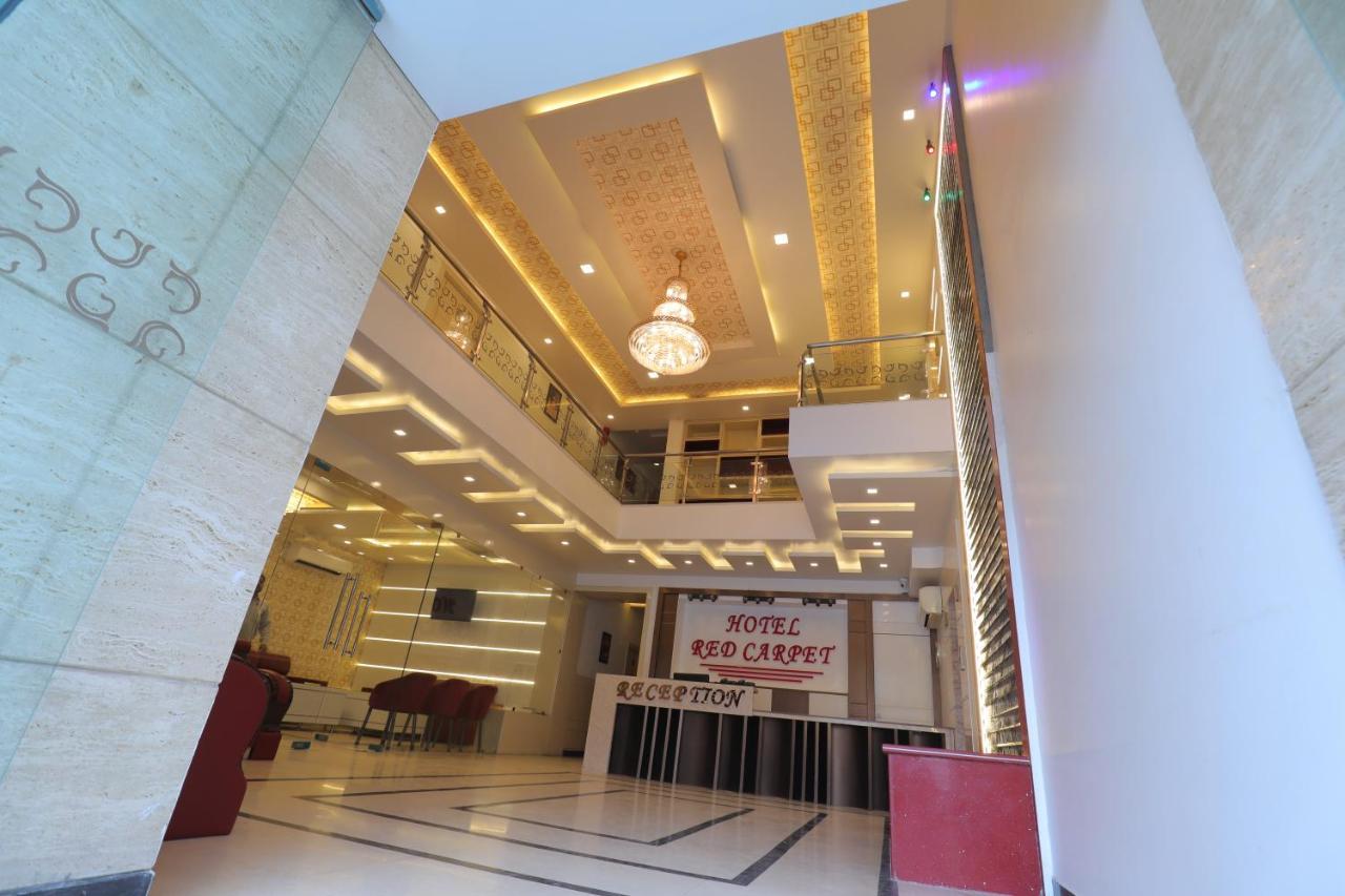 Hotel Sahib'S Red Carpet - The Family & Corporate Hotel Agra  Exteriör bild