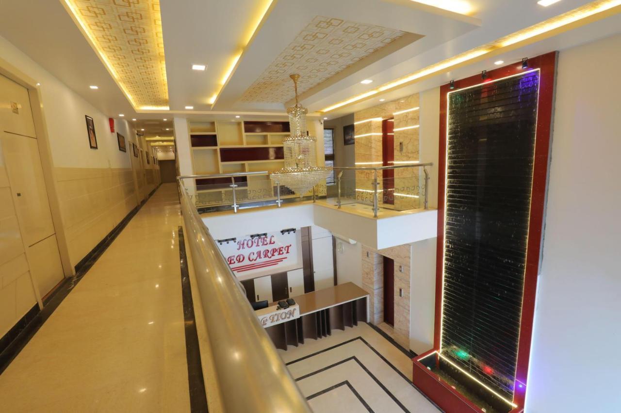 Hotel Sahib'S Red Carpet - The Family & Corporate Hotel Agra  Exteriör bild