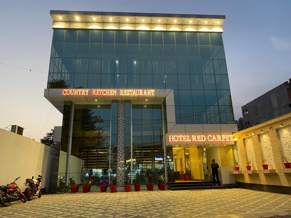Hotel Sahib'S Red Carpet - The Family & Corporate Hotel Agra  Exteriör bild