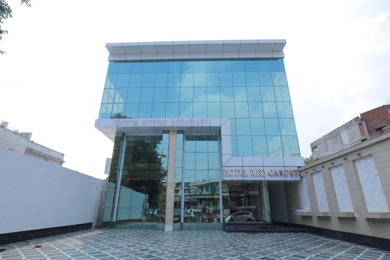 Hotel Sahib'S Red Carpet - The Family & Corporate Hotel Agra  Exteriör bild